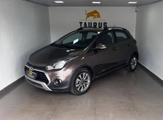 HYUNDAI HB20X 1.6 16V STYLE FLEX 4P MANUAL HYUNDAI HB20X 1.6 16V STYLE FLEX 4P MANUAL
